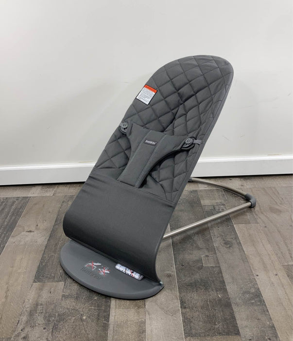 used BabyBjorn Bouncer Bliss, Dark Gray Frame, Anthracite Cotton Classic Quilt