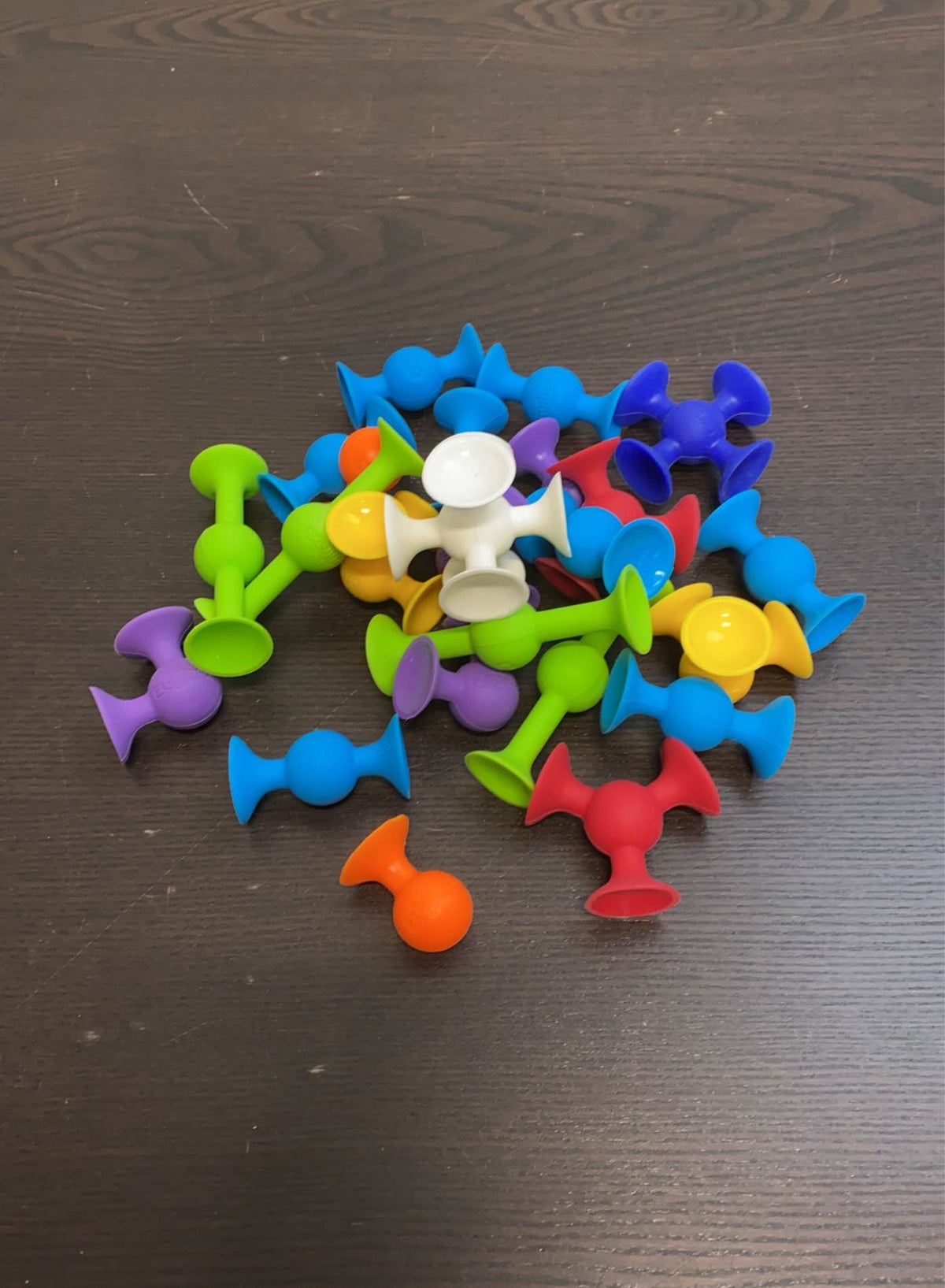 Fat Brain Toys Mini Squigz — GoodBuy Gear