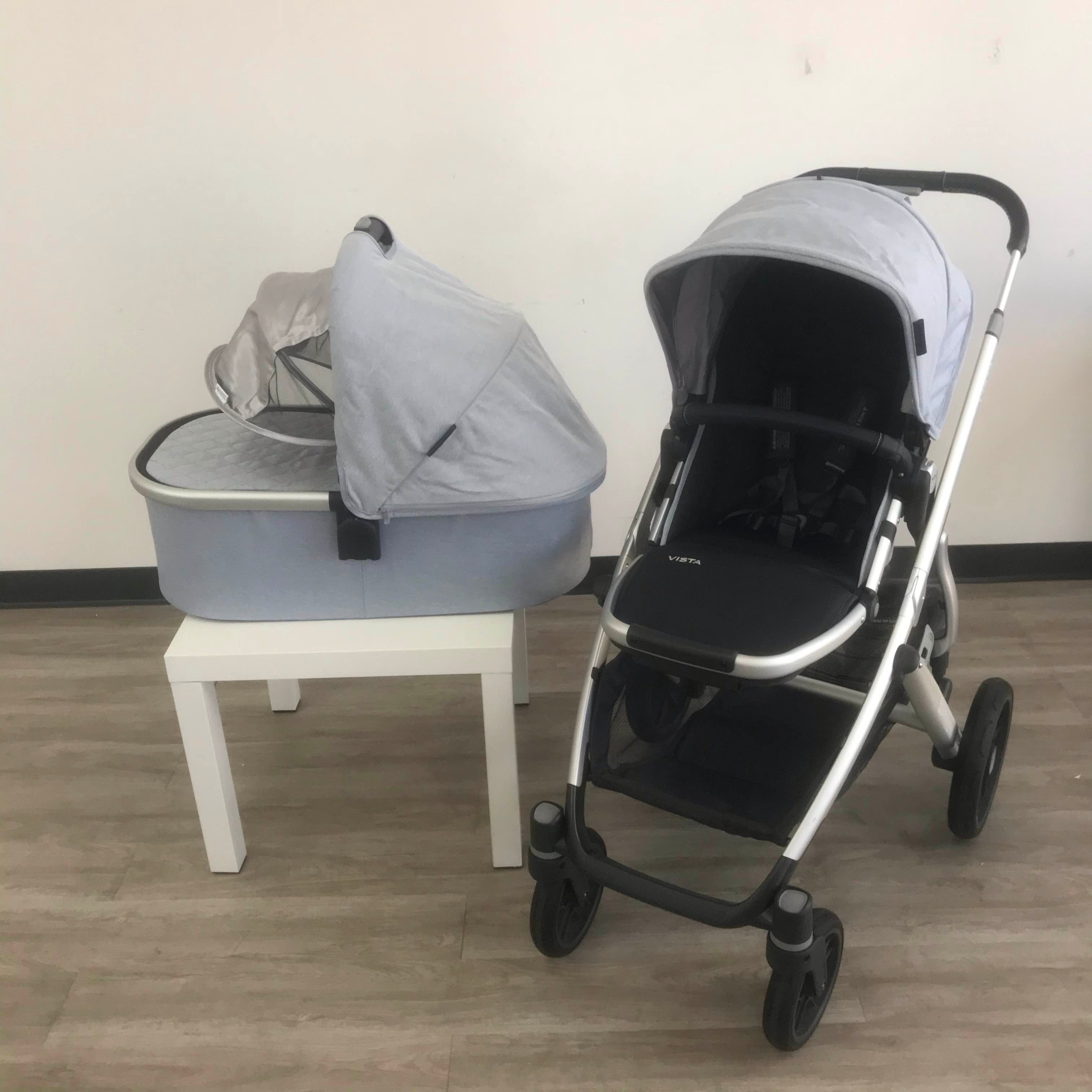 Uppababy vista 2019 stroller william 2024 chambray oxford