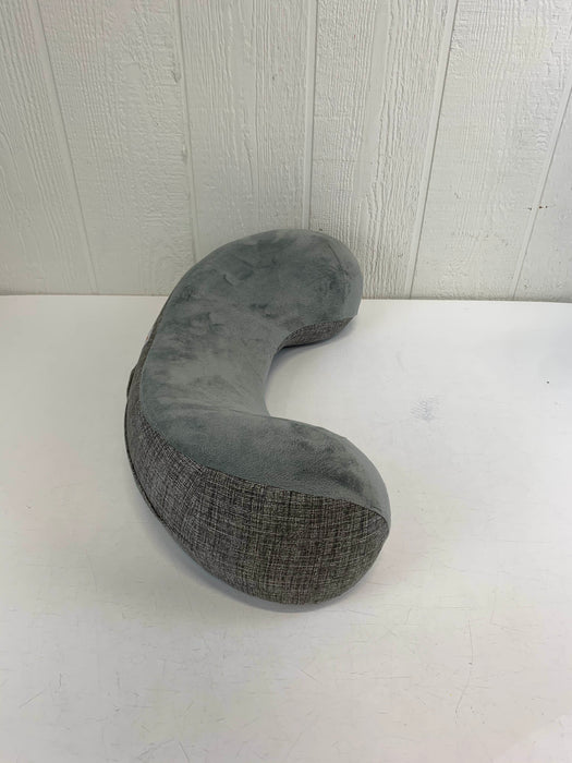 secondhand Ergobaby Natural Curve Nursing Pillow