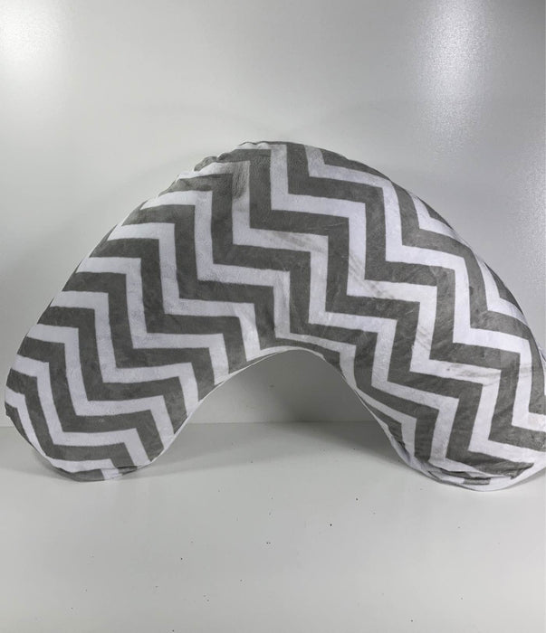 Shop Luna Lullaby Nursing Pillow at GoodBuy Gear