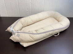 used LaLaMe Organic Newborn Lounger