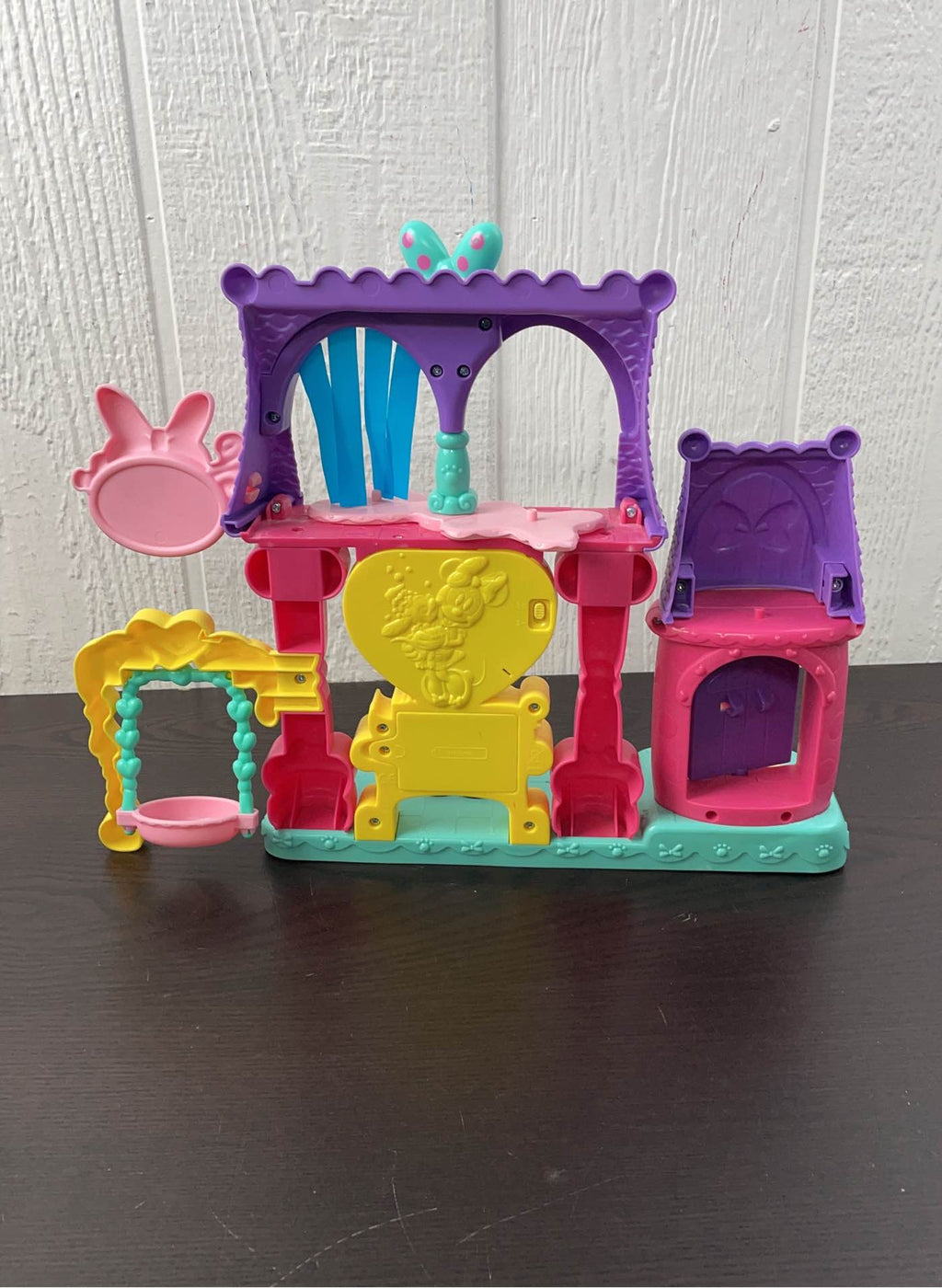 Disney Minnie Mouse Bowtique Playset GoodBuy Gear disney-minnie-mouse-bowtique-playset-goodbuy-gear