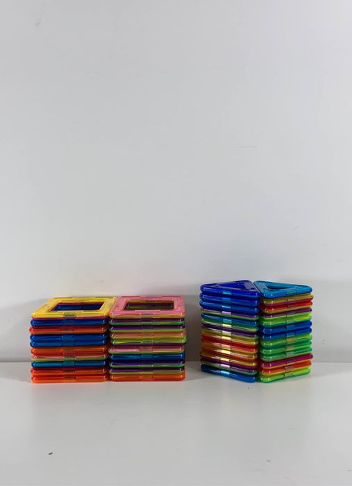 used Magna-Tiles Set