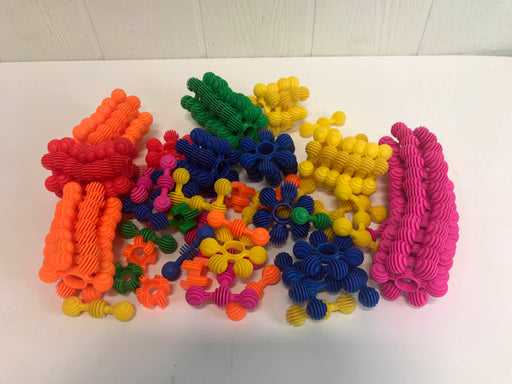 used Joyn Toys Connecting Balls Building Set