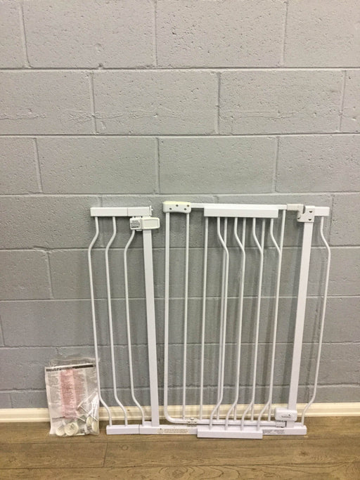 used Summer Infant Multi-Use Walk Through Gate