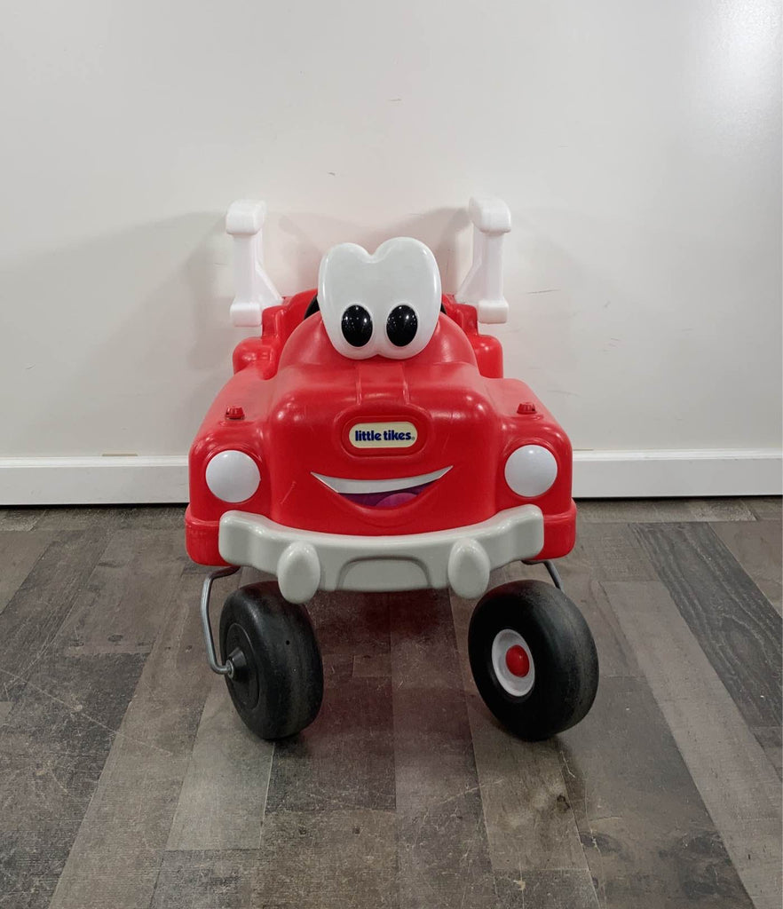 Little Tikes Spray ‘n Rescue Fire Truck