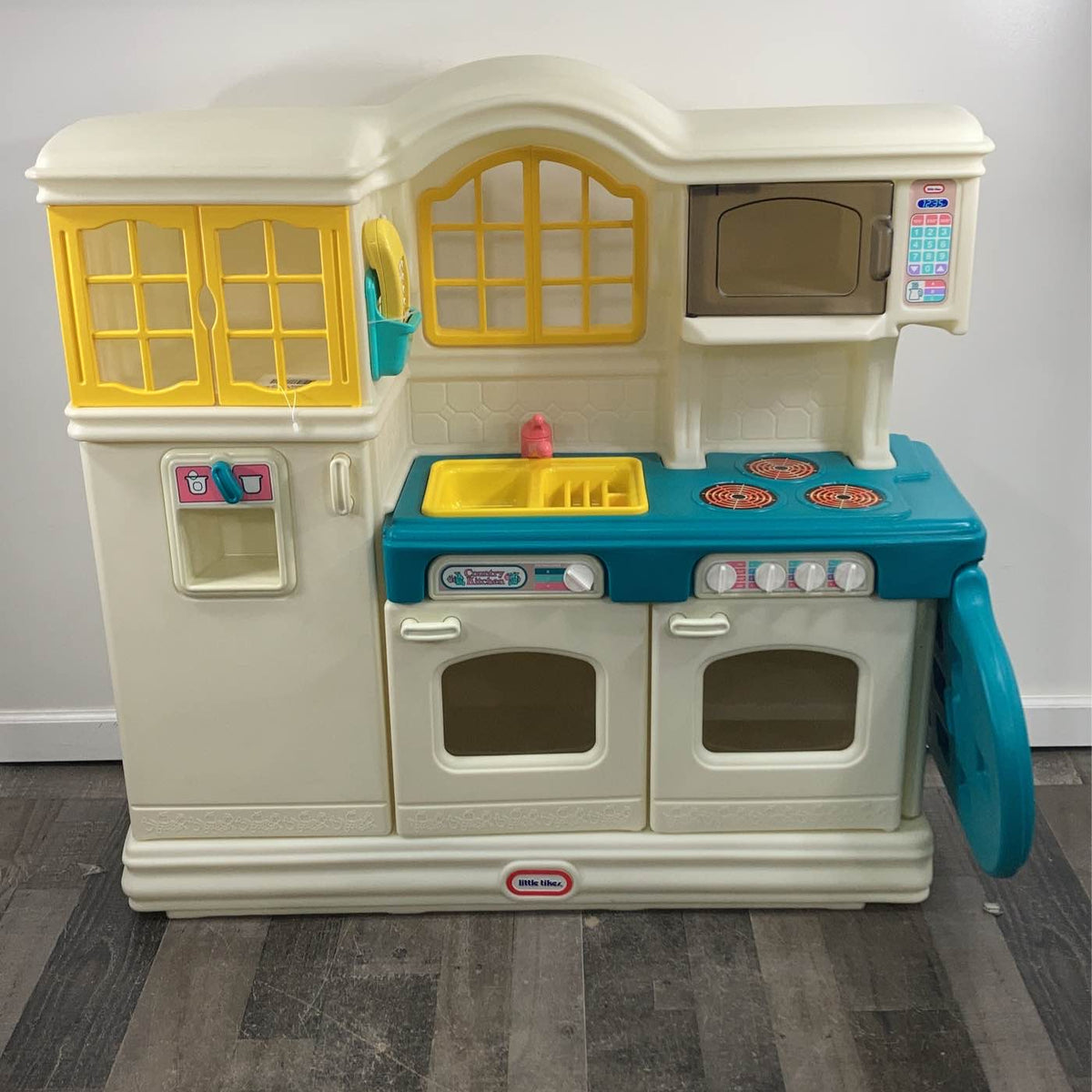 HOT Toy Kitchens Little Tikes Vintage Country Kitchen Little Tikes