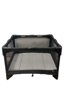 secondhand 4moms Breeze Playard Plus, 1045