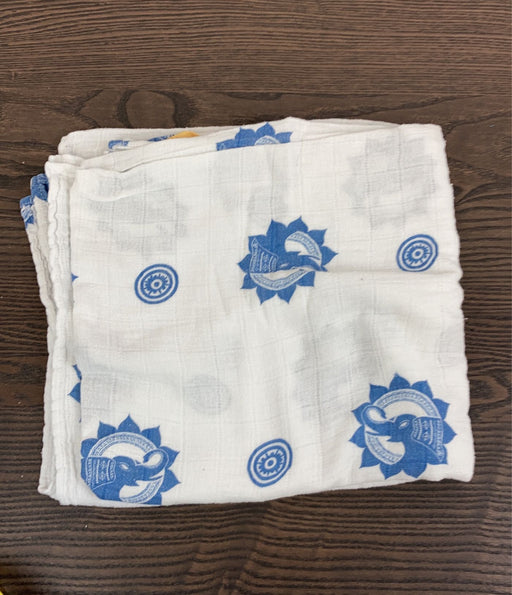 used Bambino Land Muslin Swaddle Blanket