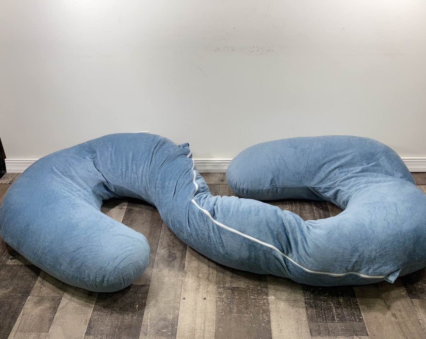 used Chilling Home C-Shaped Pregnancy Pillow