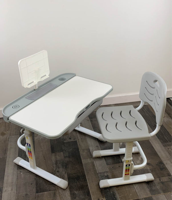 Shop LoyGkgas Desk & Chair at GoodBuy Gear