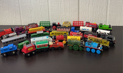 used BUNDLE Thomas and Friends Trains