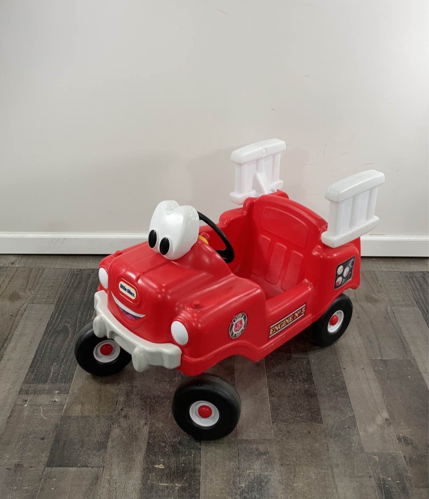 little tikes spray and rescue