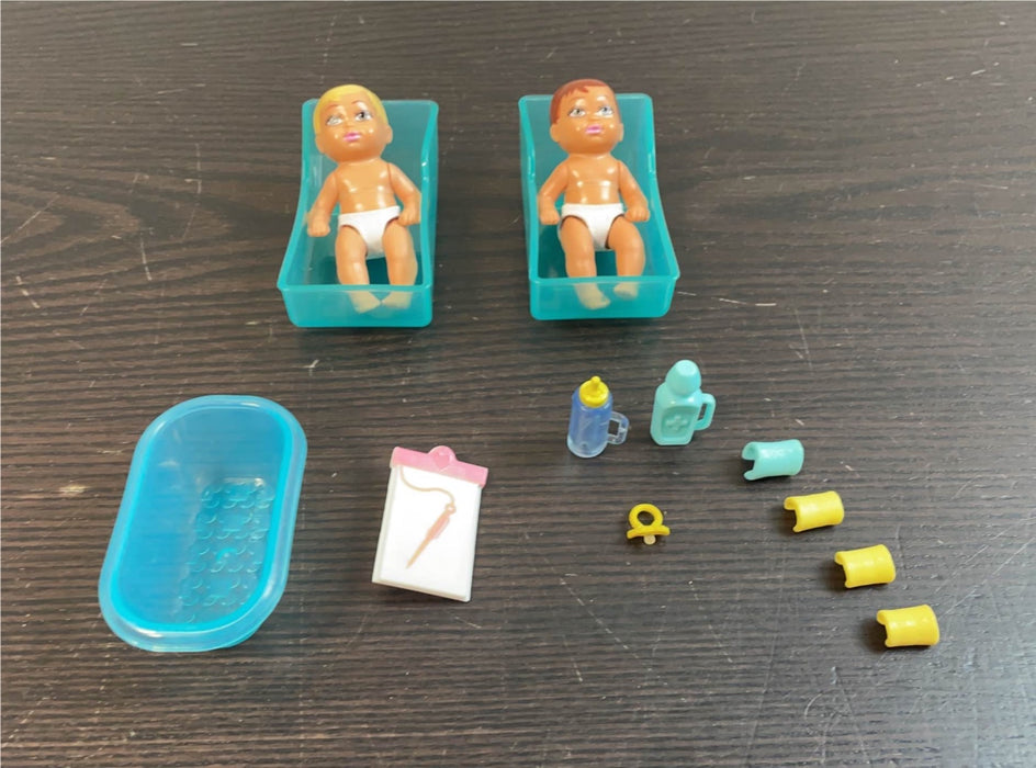 secondhand BUNDLE Barbies and Accessories