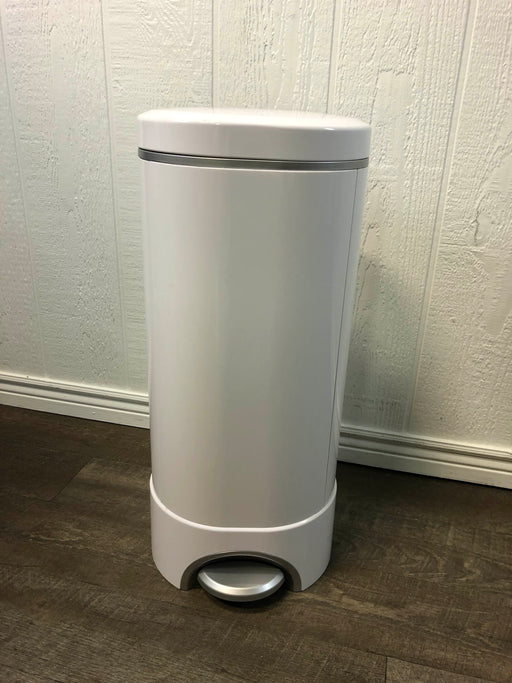 used Munchkin Diaper Pail