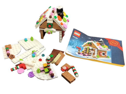 used LEGO Gingerbread House 40139, 2015 Edition