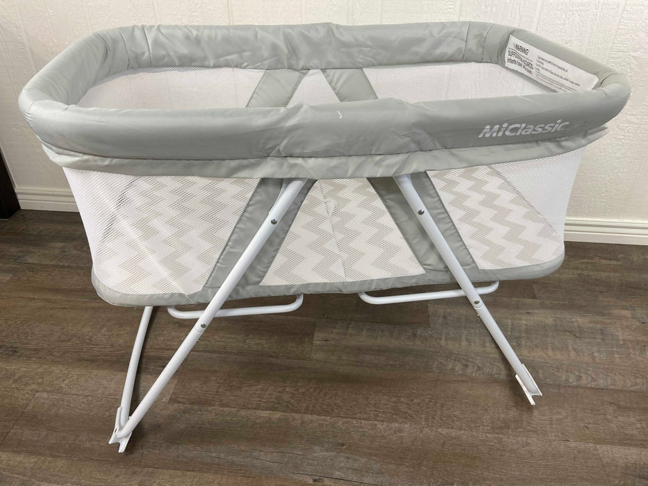 secondhand MiClassic Rocking Bassinet One-second Fold Travel Crib