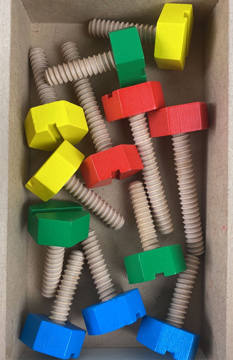 used Melissa & Doug Construction Set in a Box
