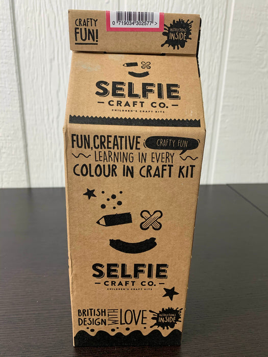 Shop Selfie Craft Co. Color In Creative Craft Kit, Jersey Top Size 4/6 at GoodBuy Gear
