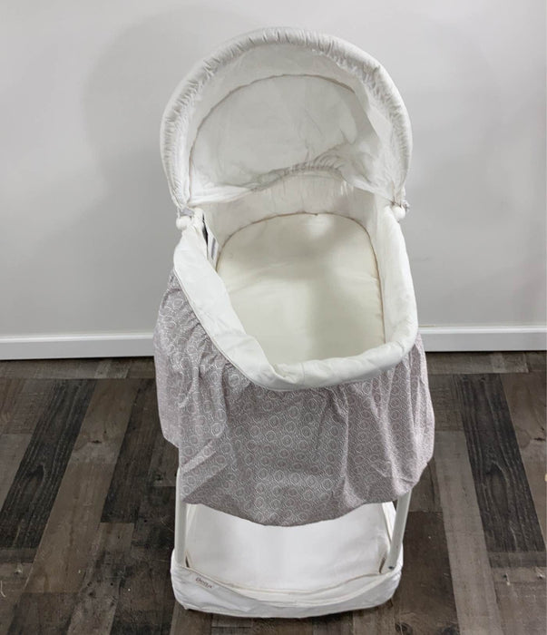 secondhand Delta Children Sweet Beginnings Bassinet