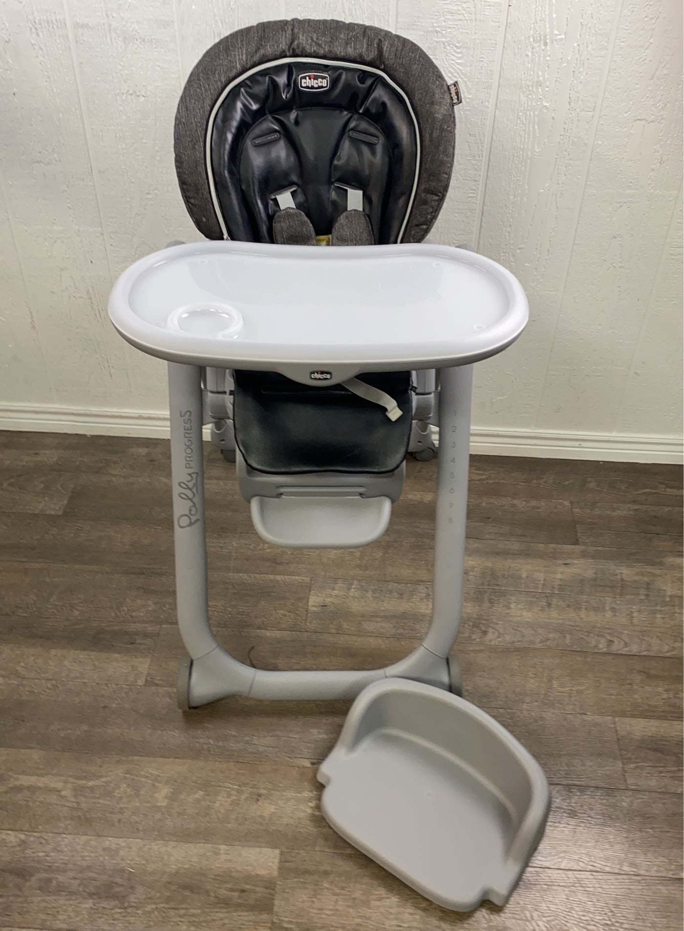 Chicco Polly Progress 5 in 1 Highchair