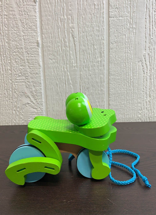 secondhand Melissa & Doug Frolicking Frog