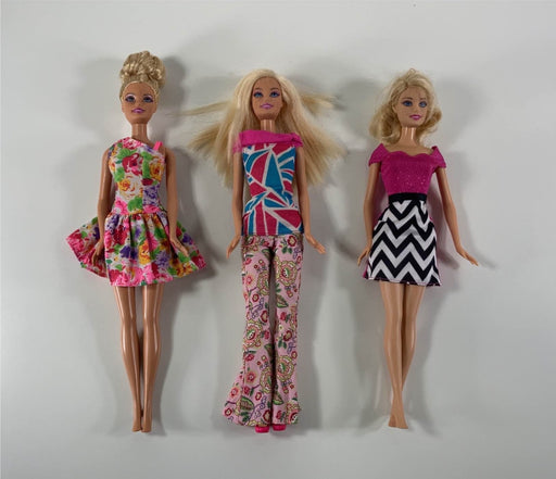 used BUNDLE Barbies