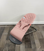 used BabyBjorn Bouncer Bliss, Dark Gray Frame, Dusty Pink Cotton Classic Quilt