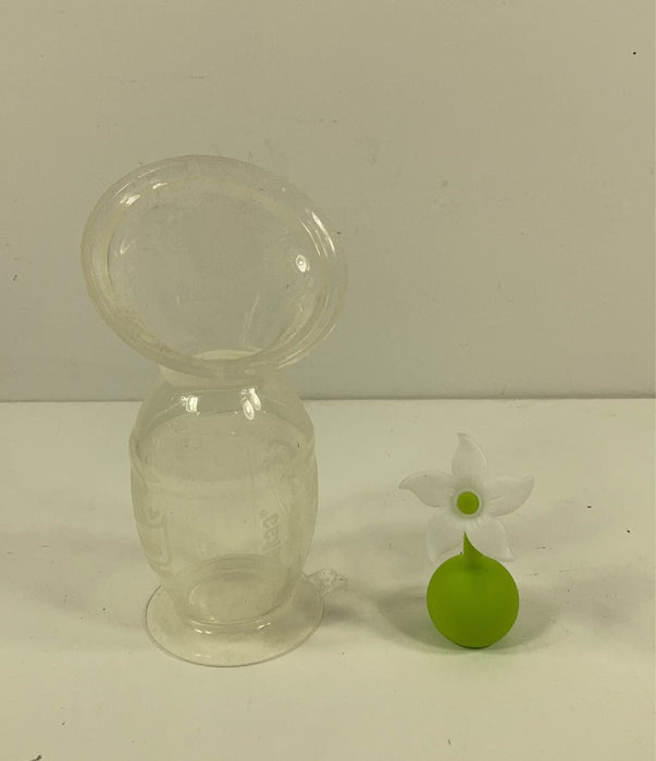 Shop Haakaa Silicone Breast Pump And Flower Stopper Set at GoodBuy Gear
