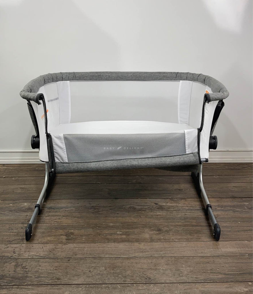 Baby Delight Beside Me Dreamer Bassinet & Bedside Sleeper, Charcoal Tw