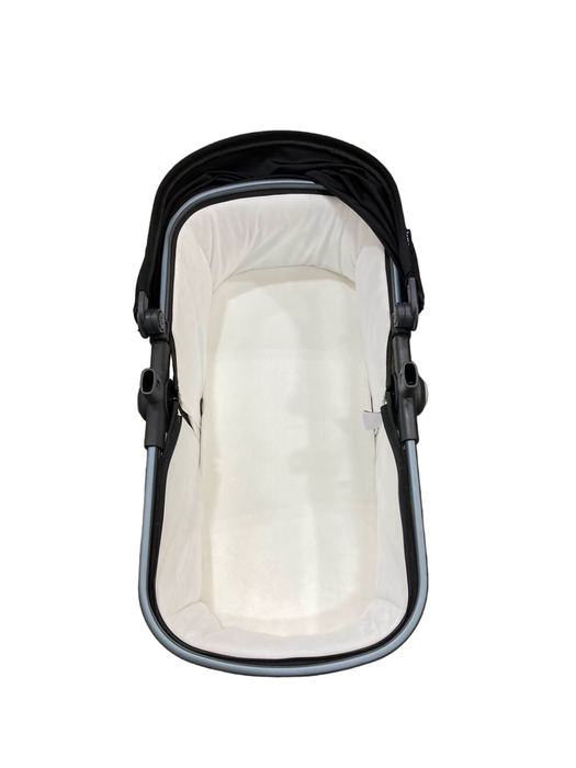 secondhand Joovy Bassinet, Jet