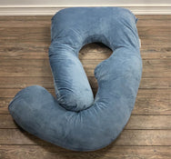 used Chilling Home C-Shaped Pregnancy Pillow