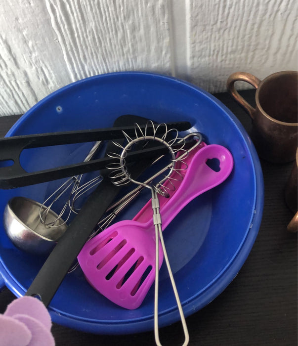 used BUNDLE Play Kitchen Supplies