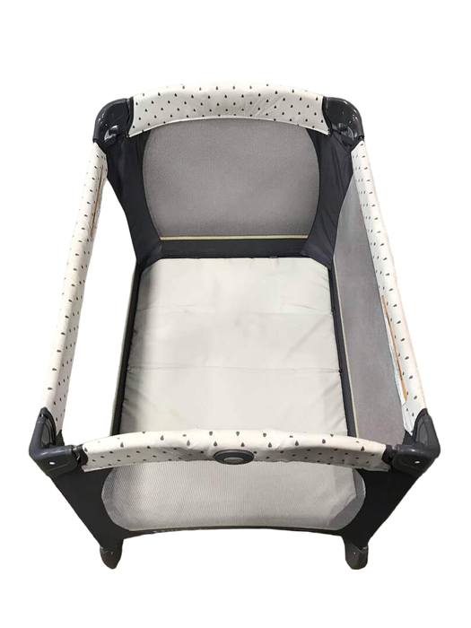 Graco Pack 'n Play Playard Reversible Seat & Changer