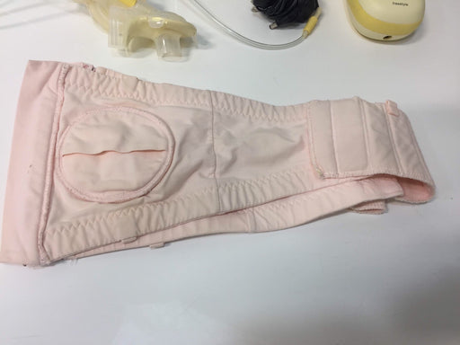 secondhand Medela Freestyle Breast Pump and Pumping Bra
