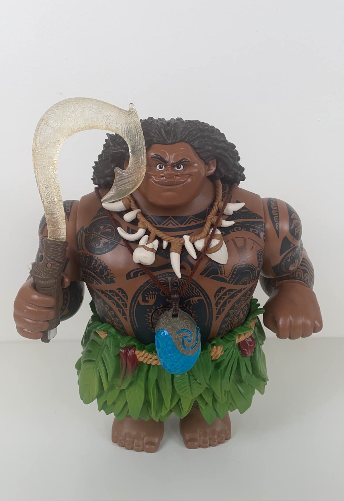 Singing Doll Maui Action Figure Hasbro Disney Moana Mega Maui Figure