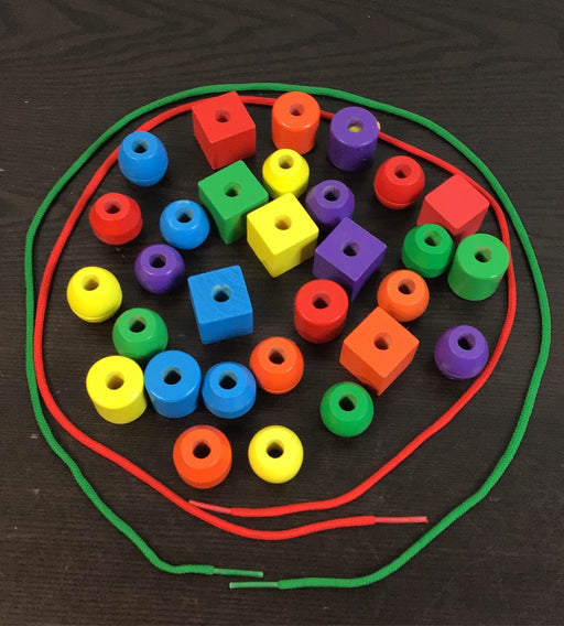secondhand Melissa & Doug Primary Lacing Beads