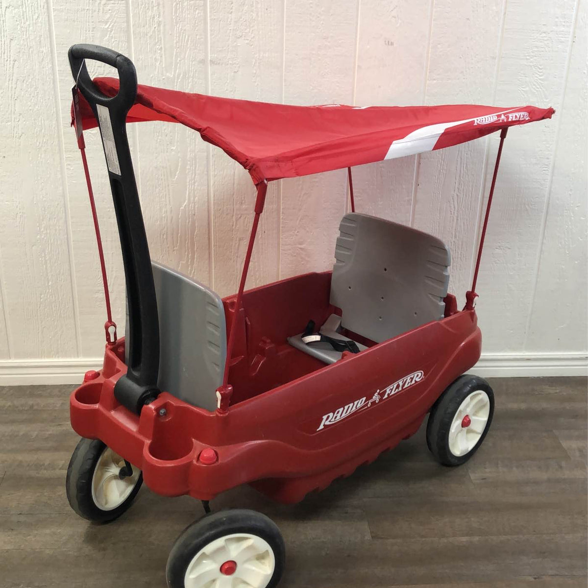 Radio Flyer Ultimate Comfort Wagon