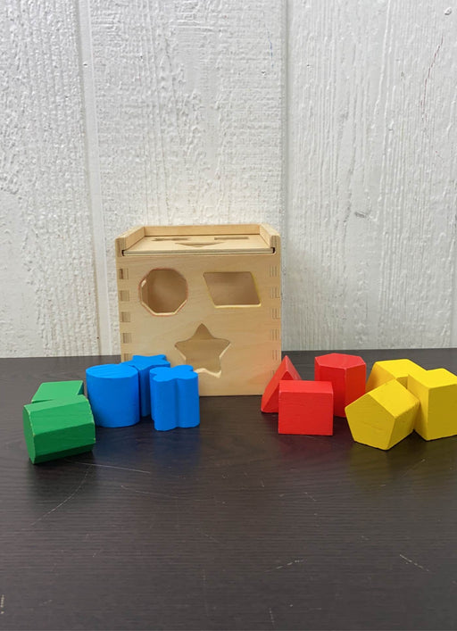 used Melissa & Doug Shape Sorter Cube