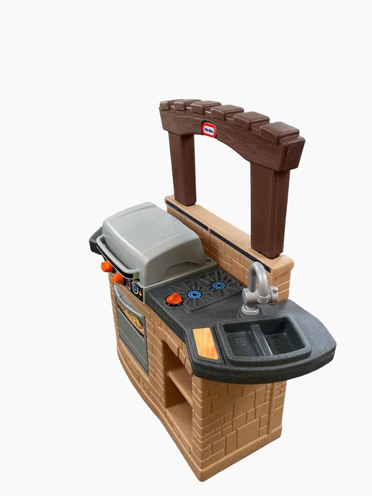 secondhand Little Tikes Cook N Play Outdoor Barbeque