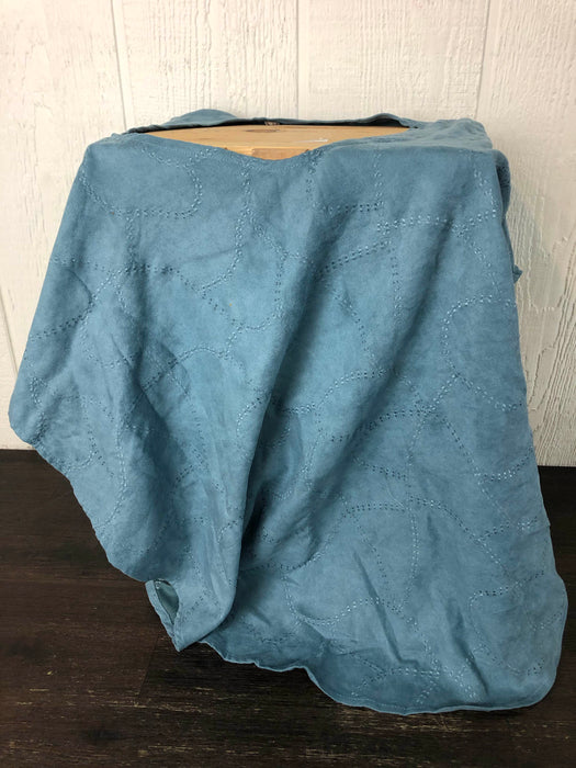 used L’ovedbaby 4-in-1 Nursing Cover