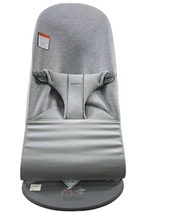 secondhand BabyBjorn Bouncer Bliss, Light Gray 3D Jersey, Dark Gray Frame