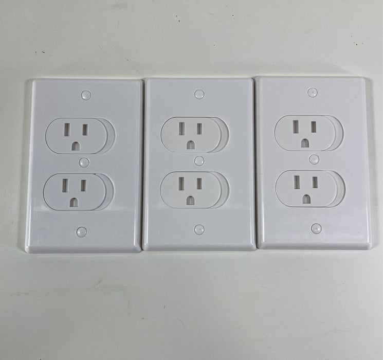 Shop Qdos Self-Closing Outlet Cover, 3 Pack at GoodBuy Gear