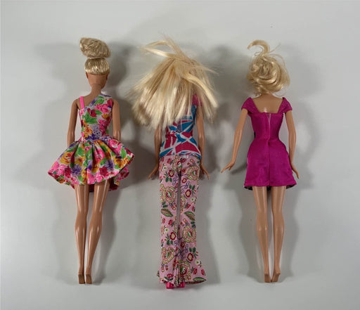 secondhand BUNDLE Barbies