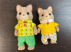 secondhand BUNDLE Calico Critters, Sandy Cat Family