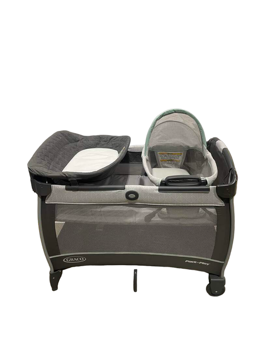 secondhand Graco Pack 'n Play Close2Baby Bassinet Playard