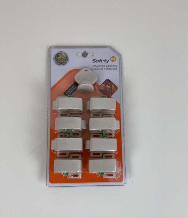used Safety 1st Magnetic Locking System