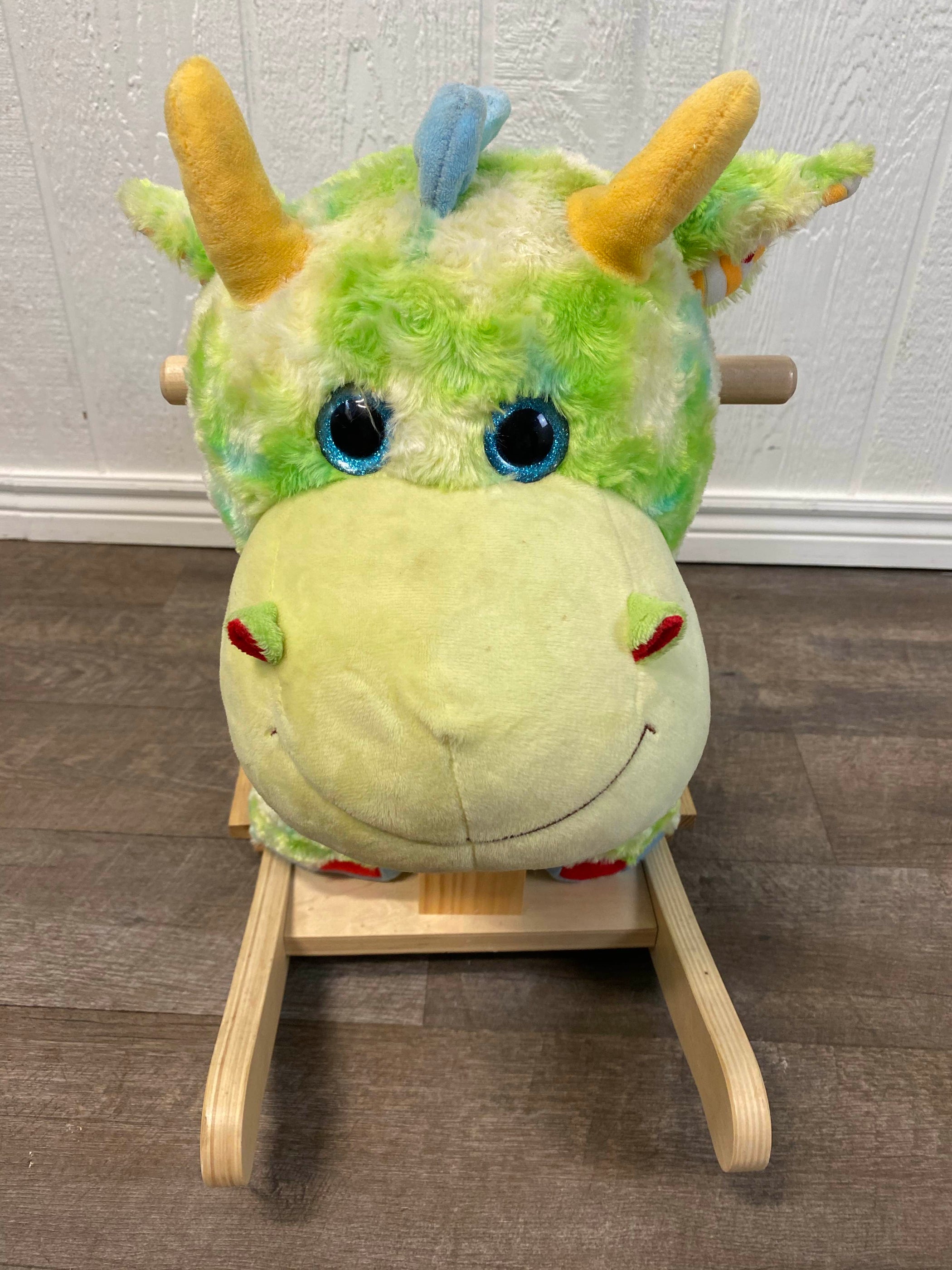 Hugfun Plush Rocker Chair With Melody — GoodBuy Gear