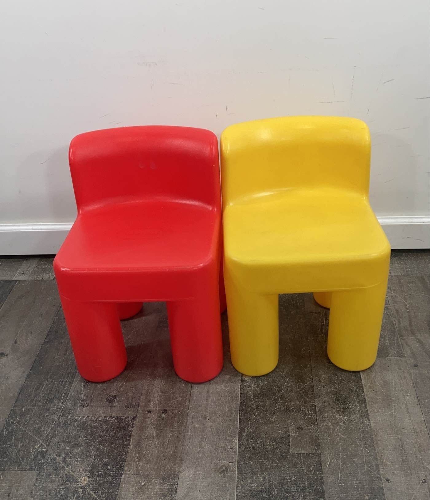 Little tikes on sale chair yellow